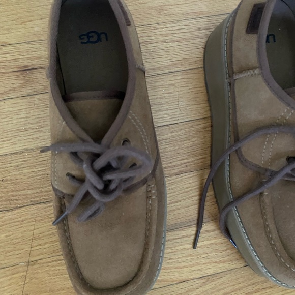 UGG city func Tan Suede Oxfords - Picture 4 of 4